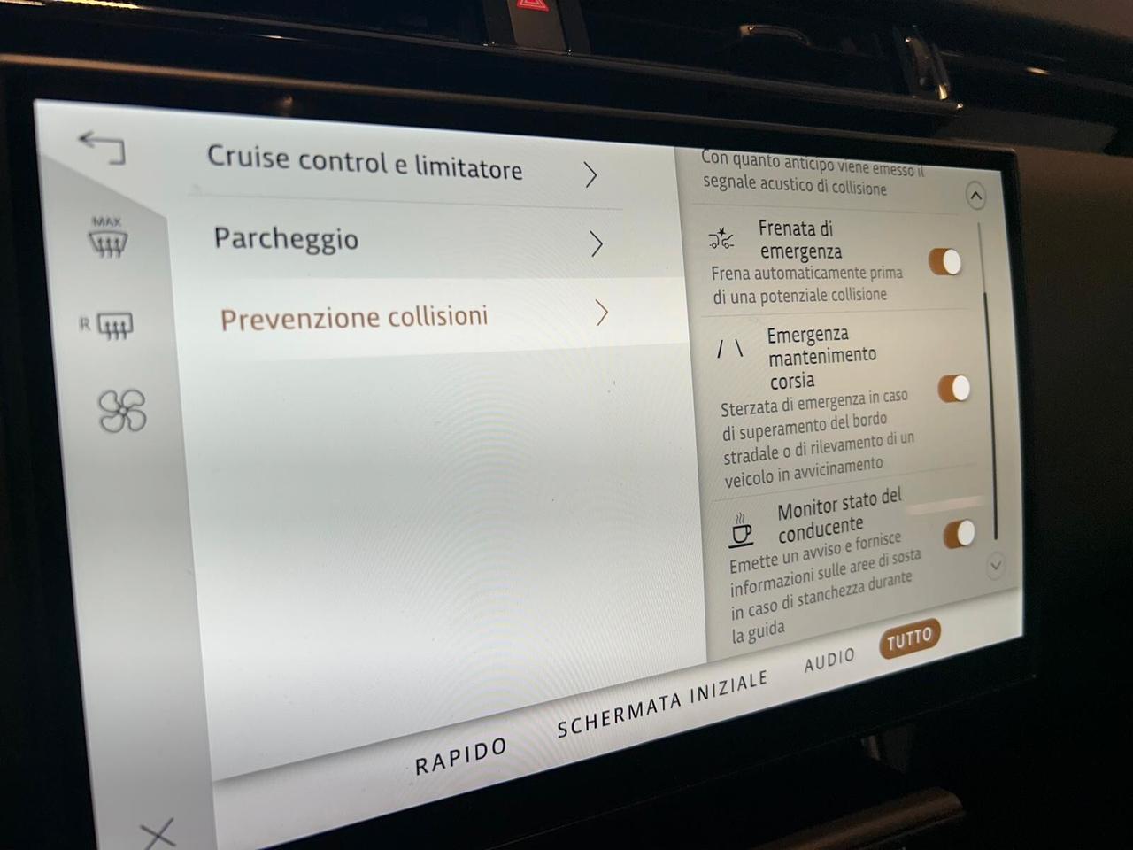 Land Rover Range Rover Velar R-DYNAMIC SE 2.0 Si4 250 CV Aut. 1200 KM