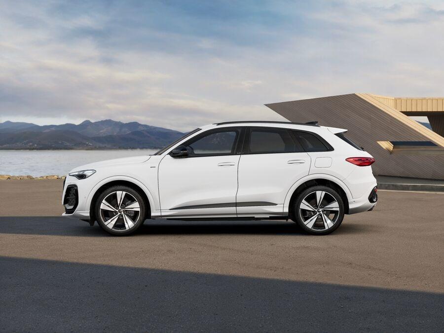 AUDI Audi Q5 SUV S line edition e-hybrid quattro 220 kW S tronic