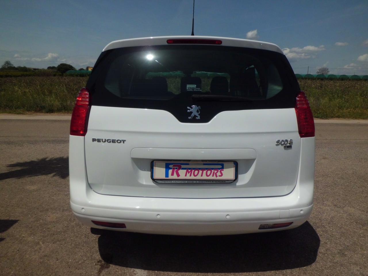 Peugeot 5008 1.6 e-HDi 115CV Stop&Start cambio robotizzato Allure