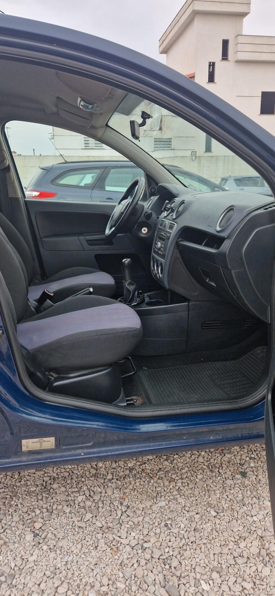 Ford Fusion 1.4 16V 5p. Titanium