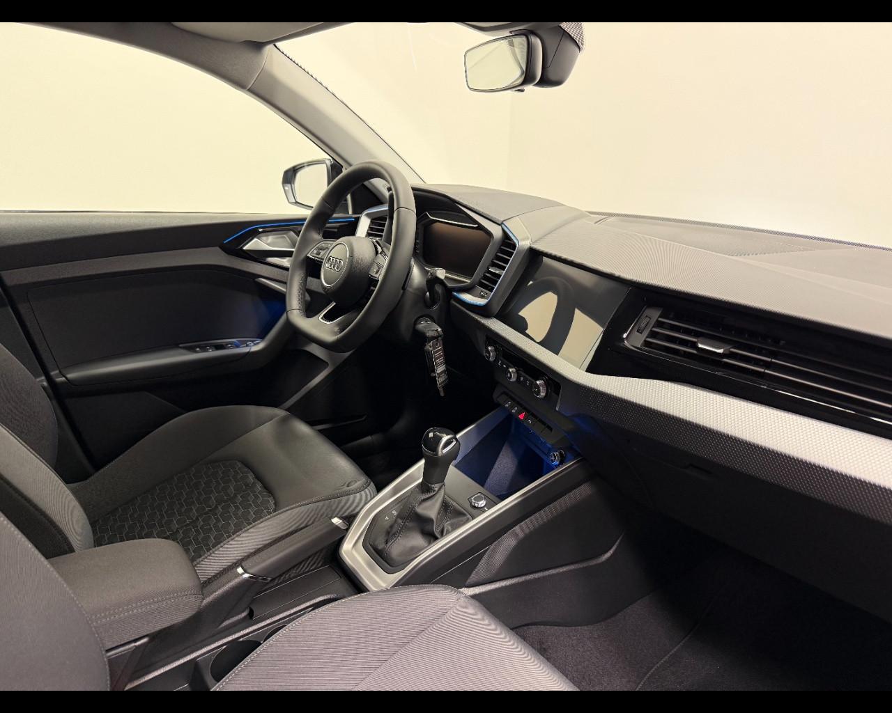 AUDI A1 SPORTBACK 30 TFSI S-TRONIC S LINE