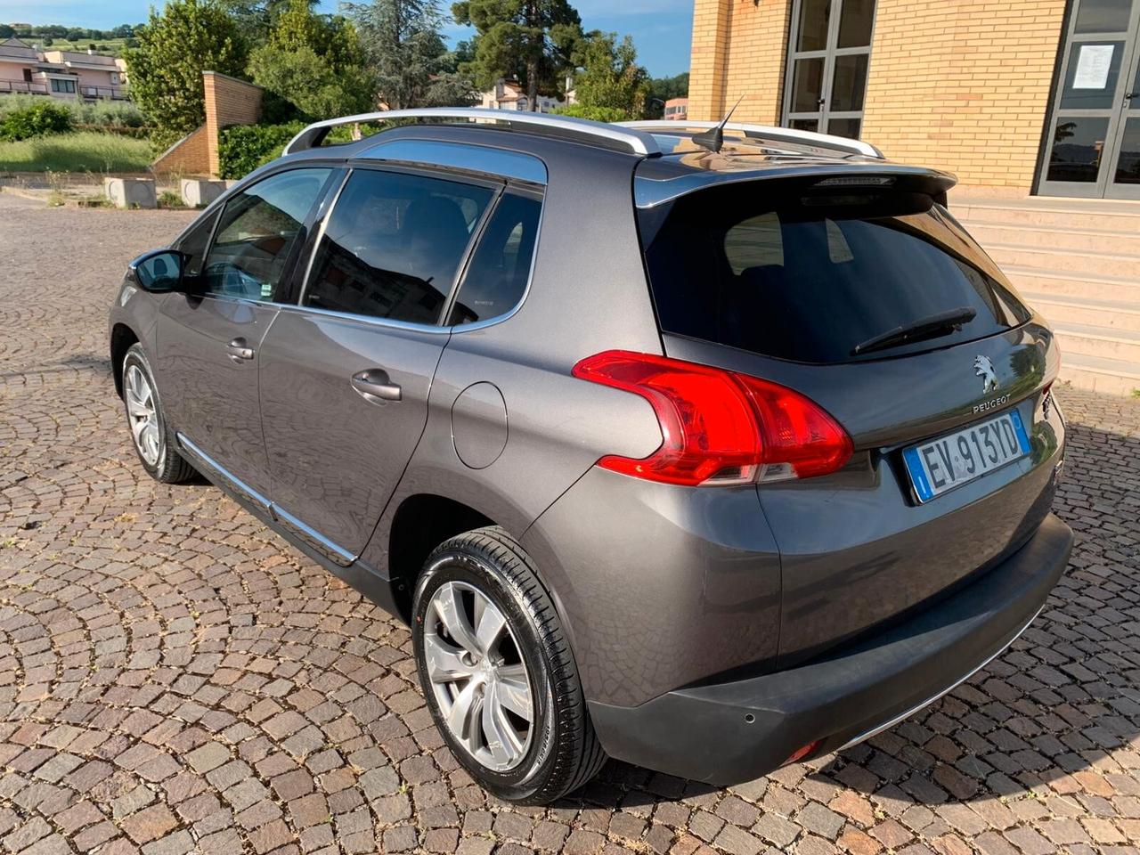 Peugeot 2008 1.6 e-HDi 92 CV