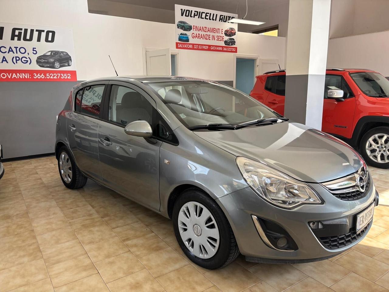 OPEL CORSA ANNO 2013 BZ GPL ADATTA NEOPATENTATI KM 72 MILA