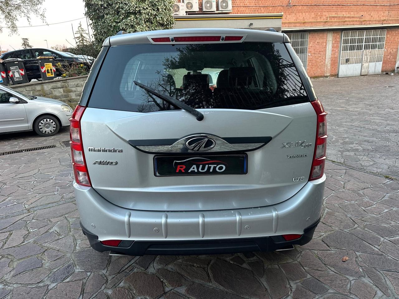 Mahindra XUV500 7 POSTI 2.2 16V AWD W10