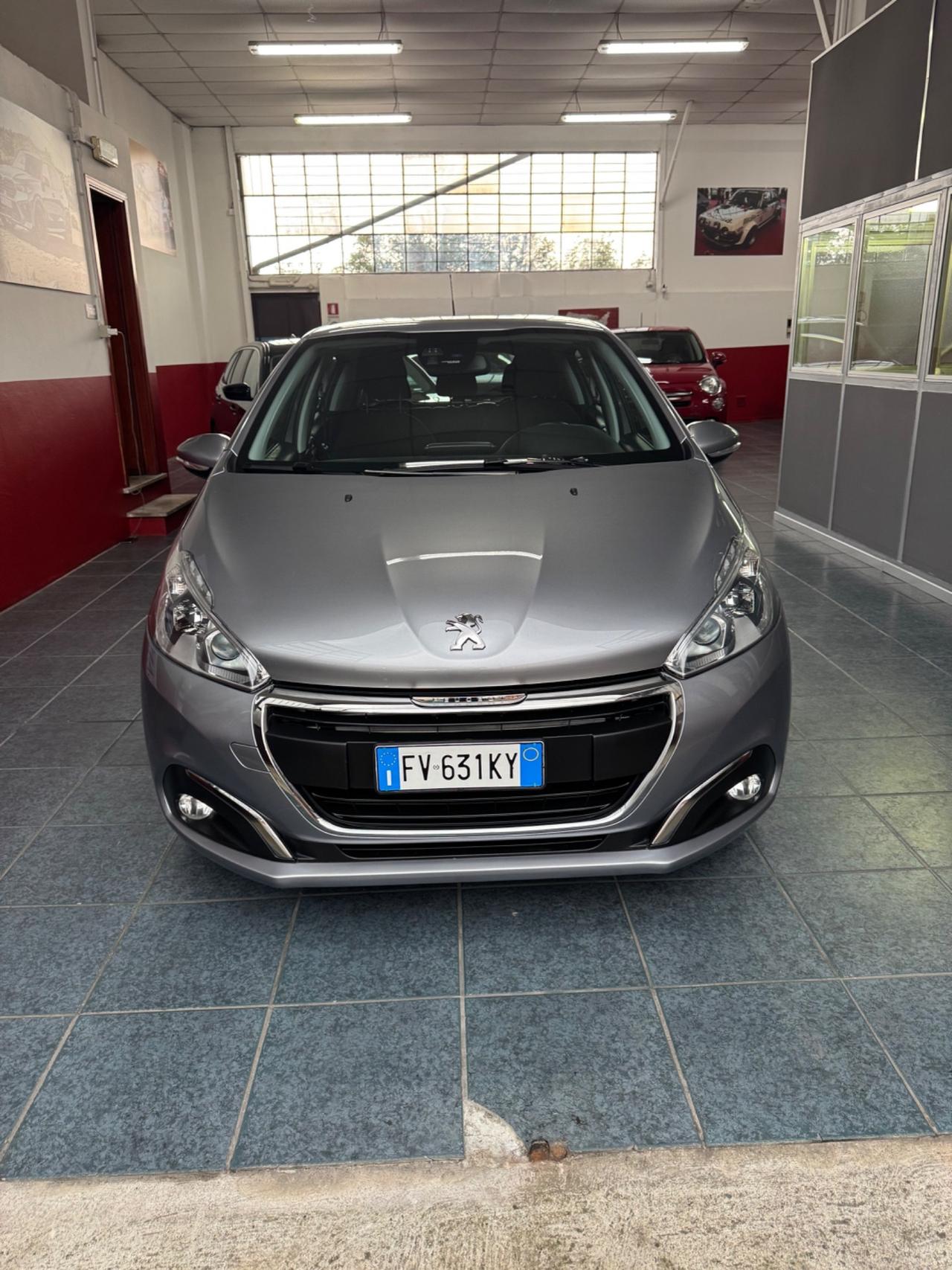 Peugeot 208 PureTech 82 5 porte Allure