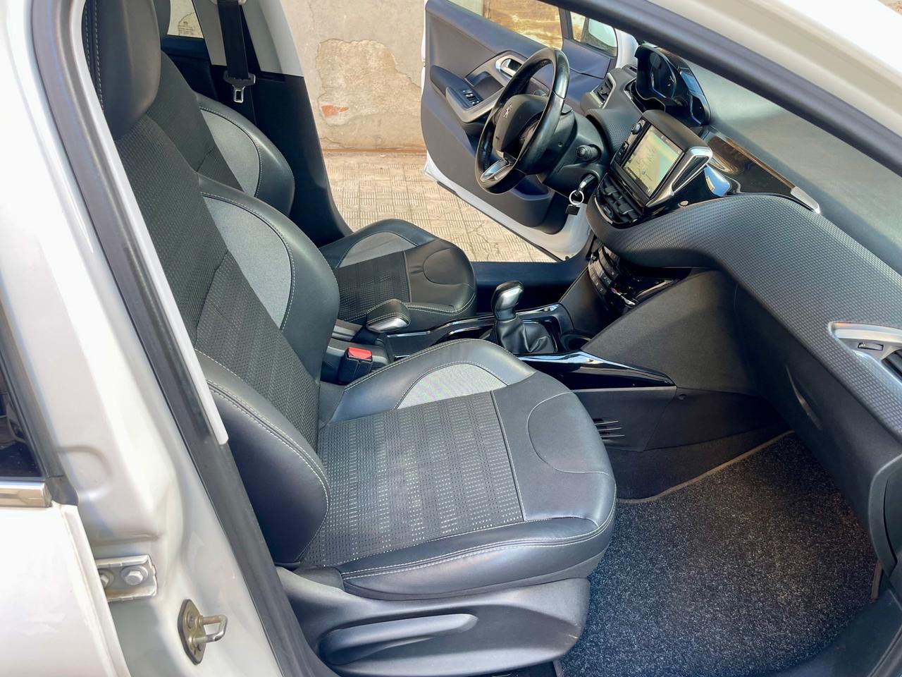 Peugeot 2008 BlueHDi 100 Allure