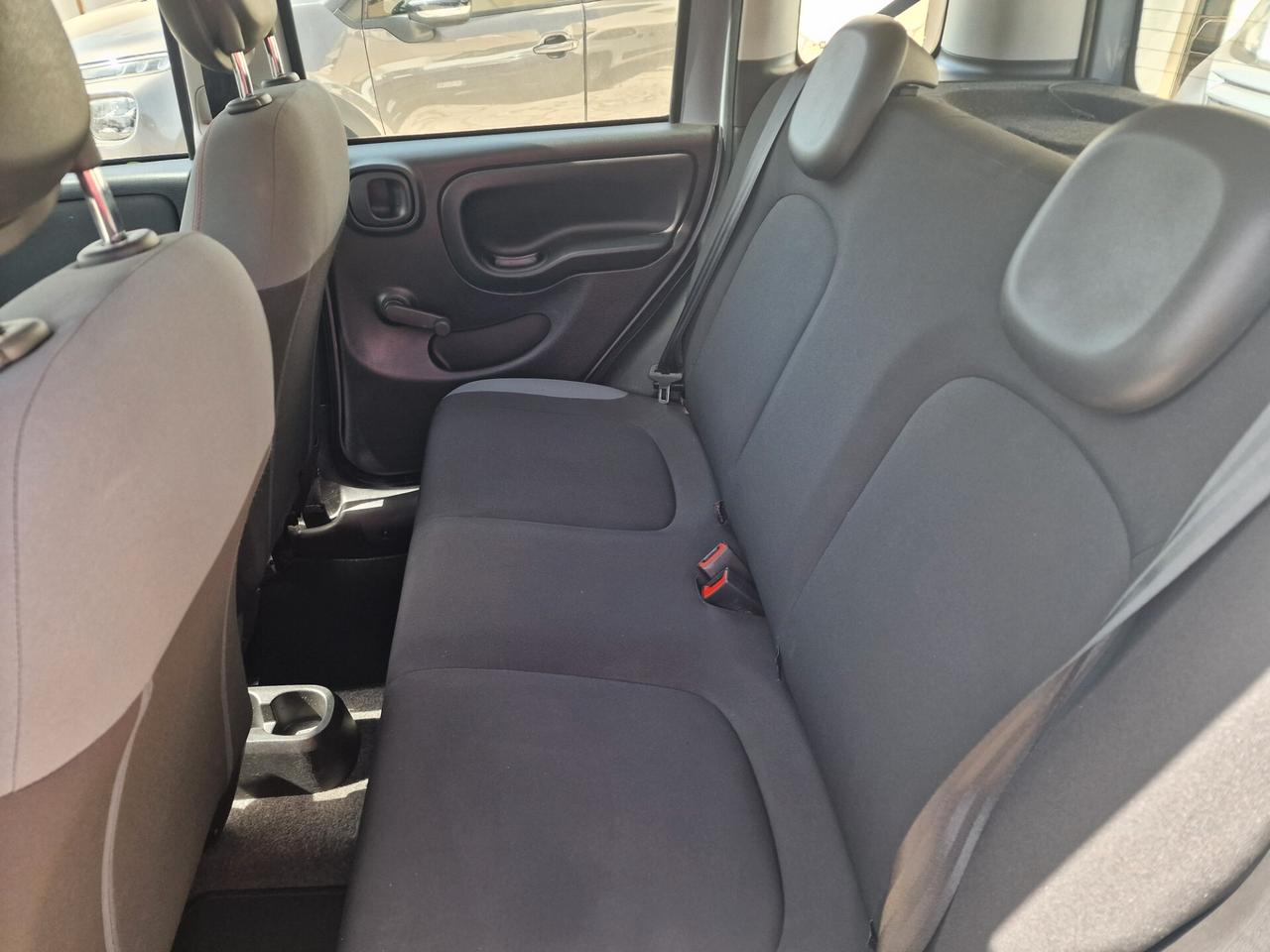 Fiat Panda 1.0 FireFly S&S Hybrid Garmin