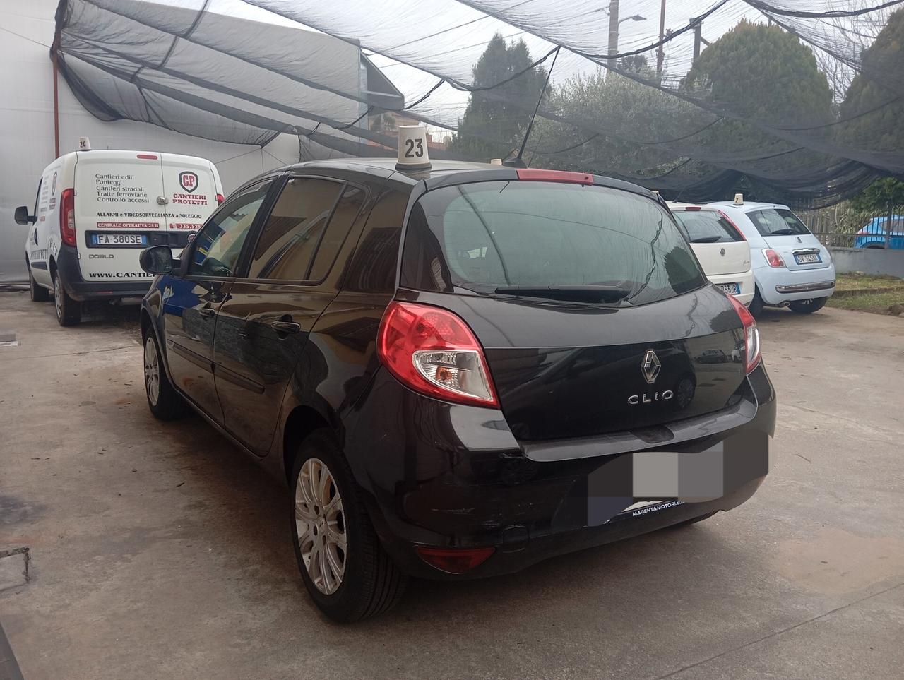 Renault Clio 1.2 16V 5 porte Confort Permute