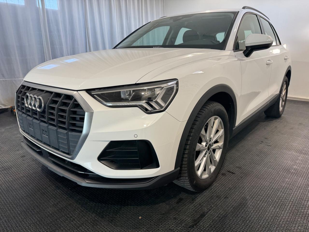 Audi Q3 35 TDI Business Advanced