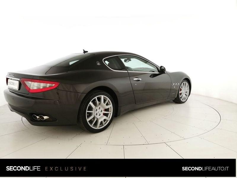 Maserati GranTurismo 4.2cc V8 405 CV