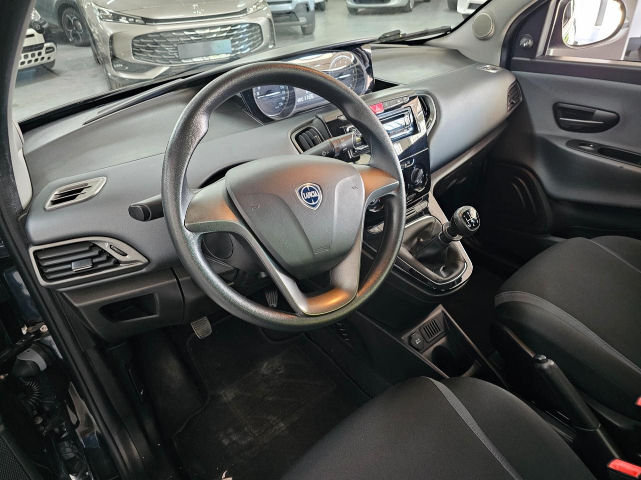 Lancia Ypsilon 1.2 69 CV 5 porte Silver