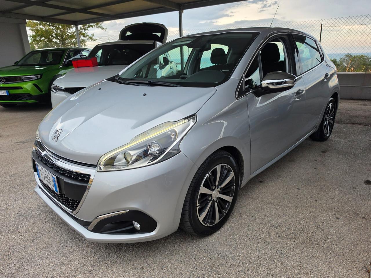 Peugeot 208 BlueHDi 75 5 porte Allure