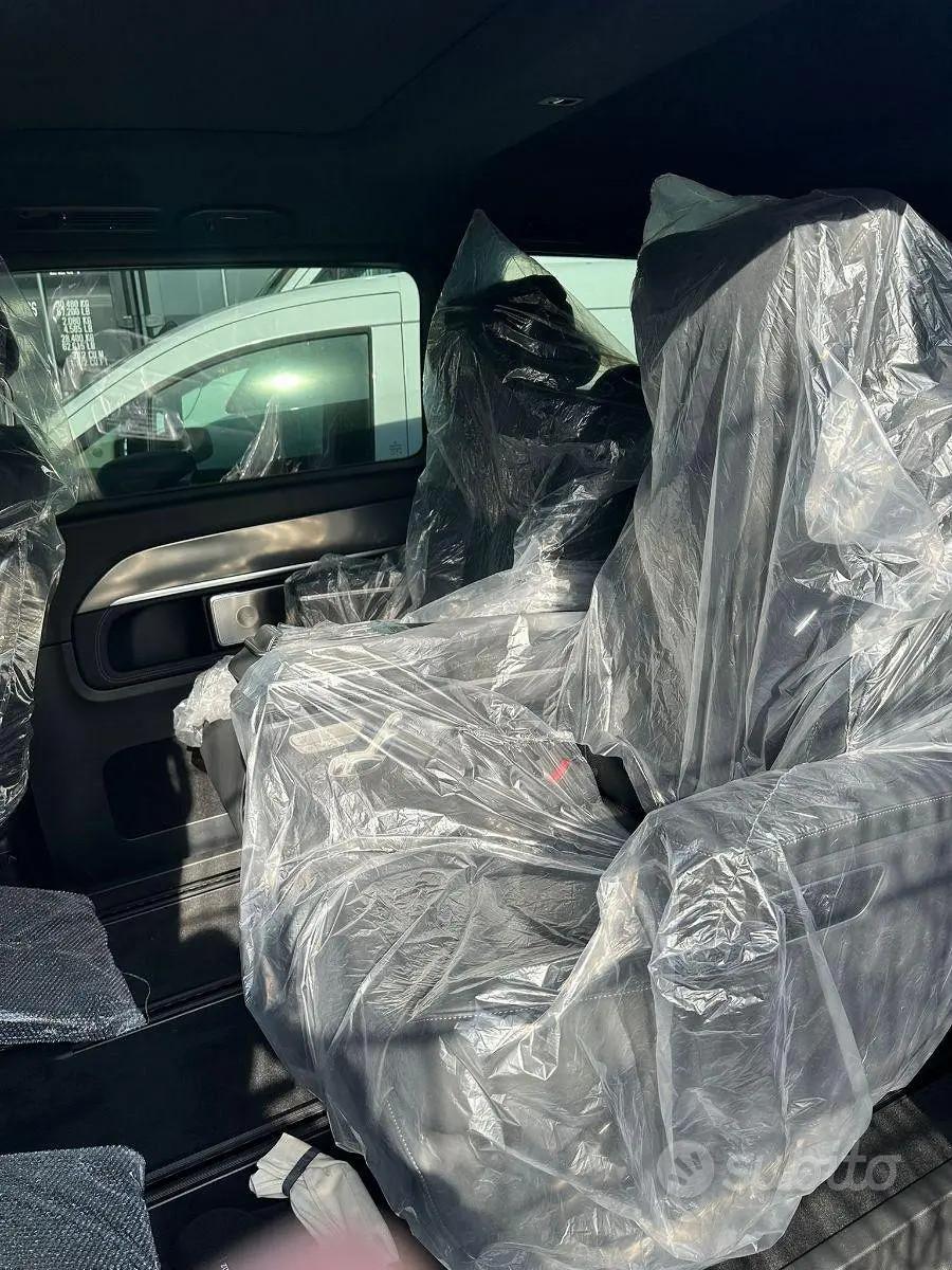 Nuovo Mercedes classe V, Senza numero di telaio!!!