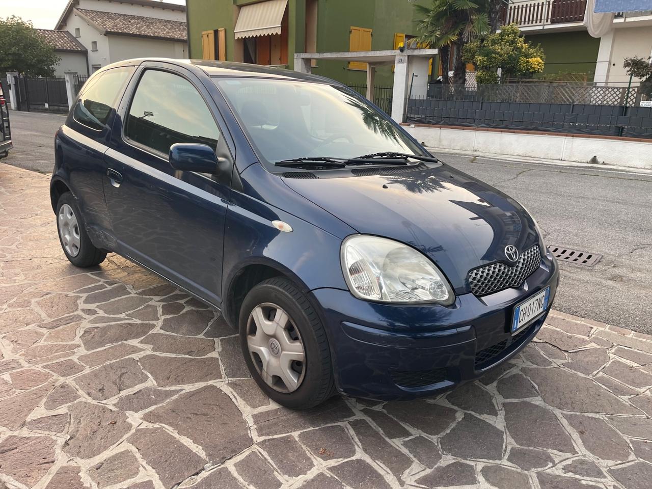Toyota Yaris 1.0i 16V cat 3 porte