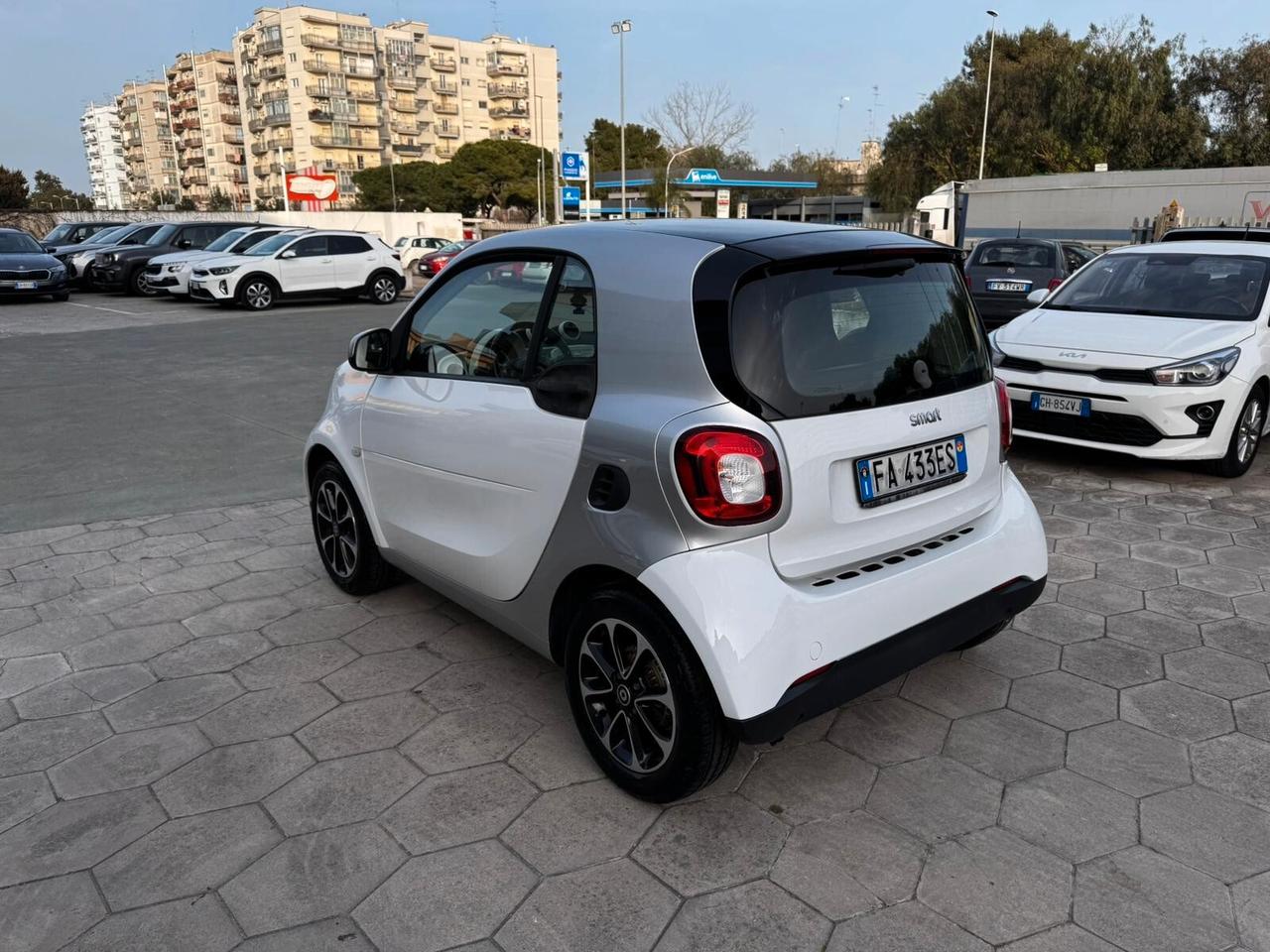 SMART FORTWO 1.0 BENZINA 70 CV 2015