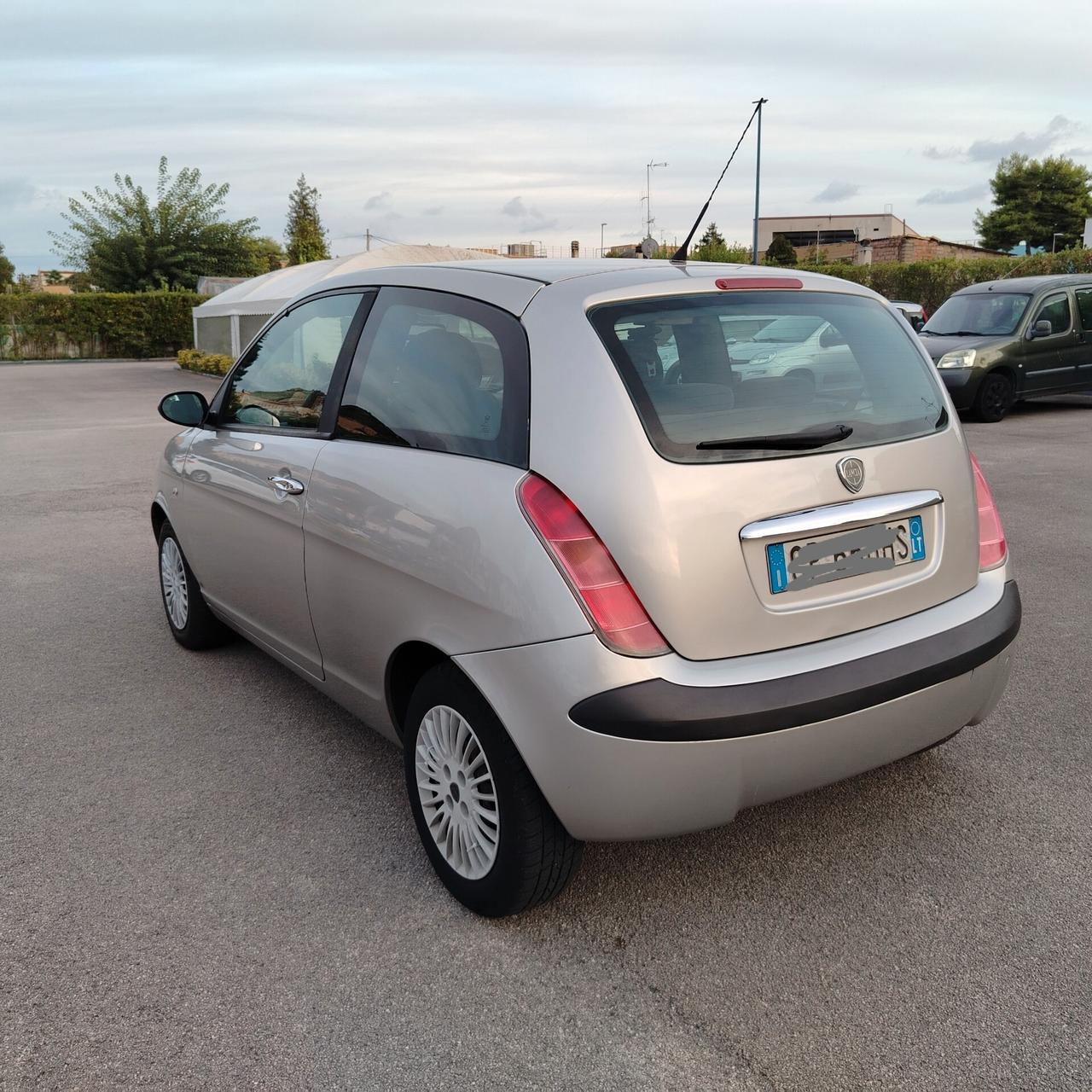 Lancia Ypsilon 1.2 16V Argento