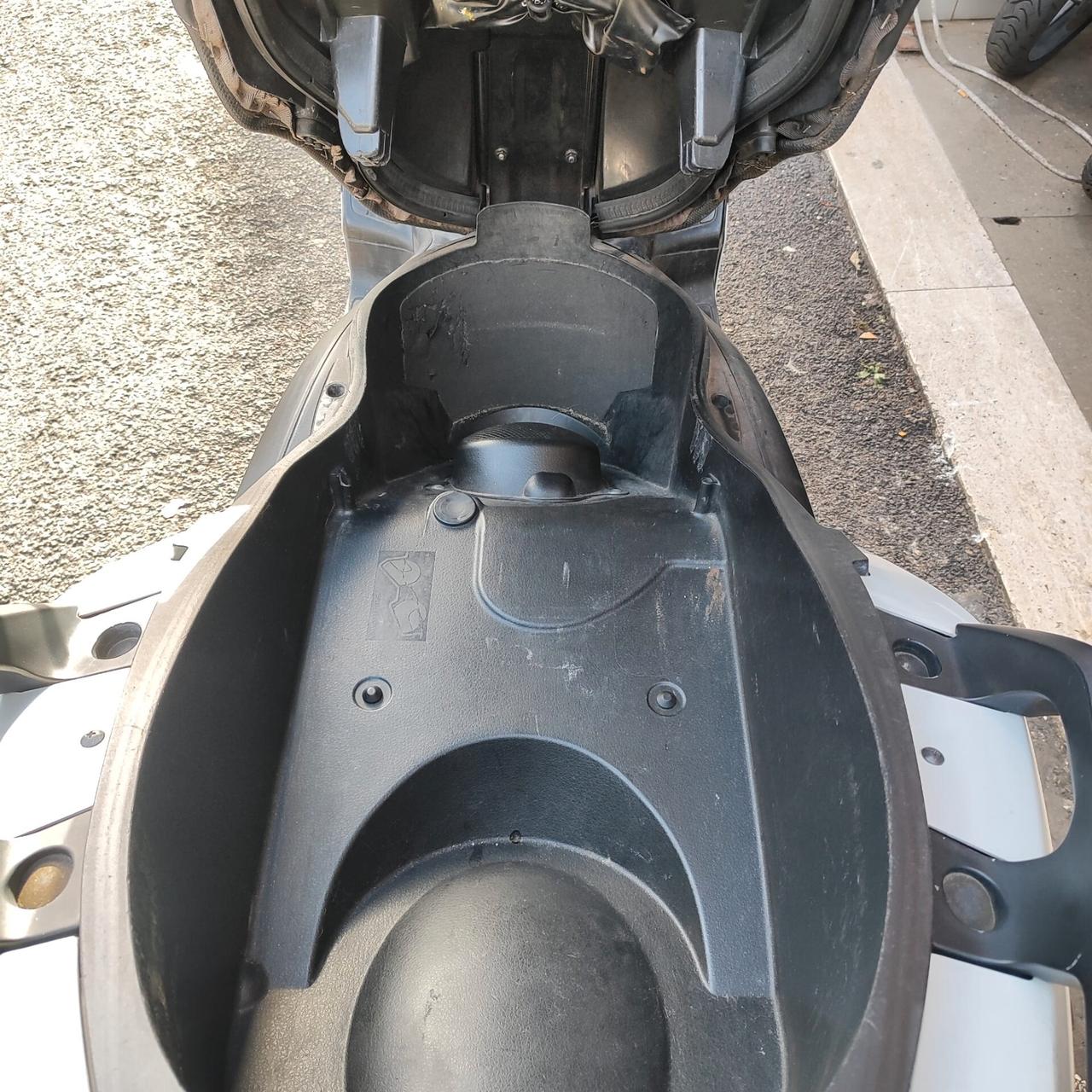 YAMAHA XMAX 250 – ANNO 2013 – € 1.400