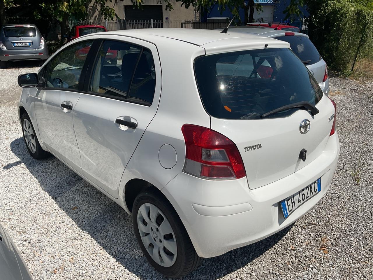 Toyota Yaris 1.0 5 porte