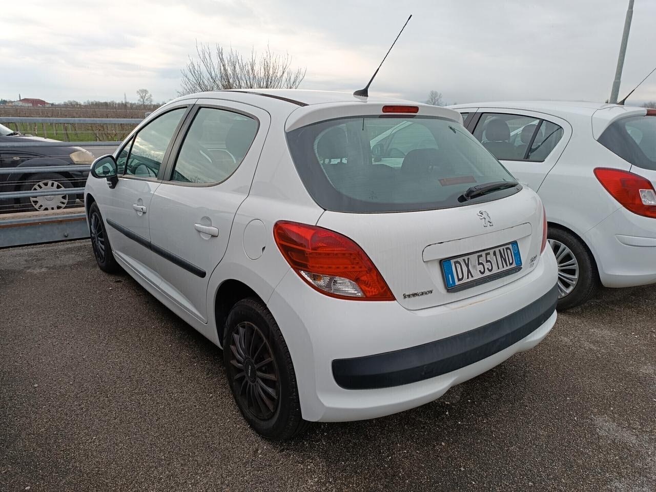 Peugeot 207 1.4 8V 75CV 5p. X Line ECO GPL Neopatentati