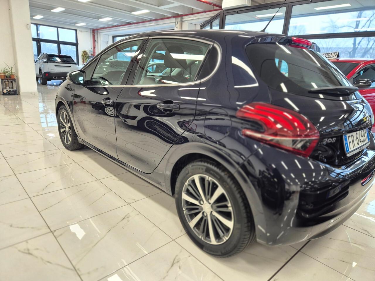 Peugeot 208 PureTech 82 5 porte Allure