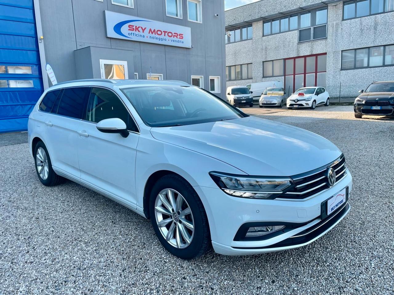 Volkswagen Passat Variant 1.6 TDI SCR DSG Business BMT