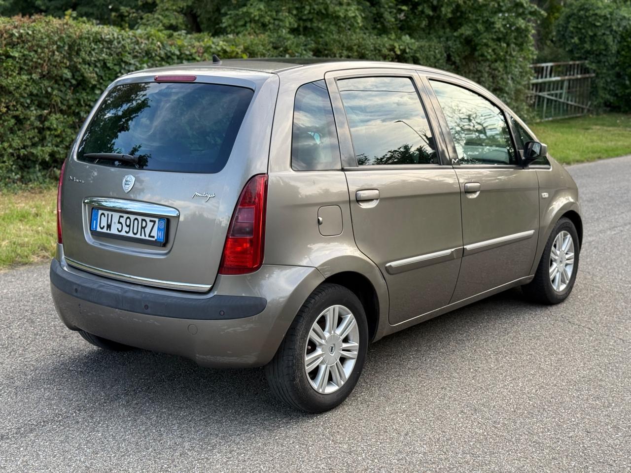 Lancia MUSA 1.9 Multijet Oro “NEOPATENTATI “