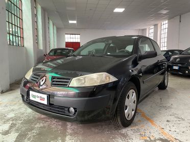 Renault Mégane 1.4 16V 3 porte Pack Authentique