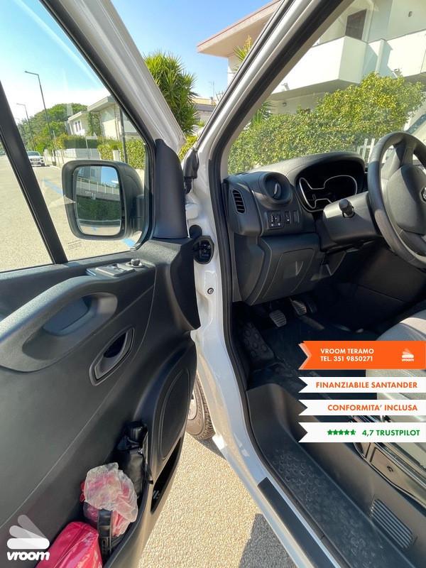 RENAULT Trafic 2.0 dCi 120CV DISABILI