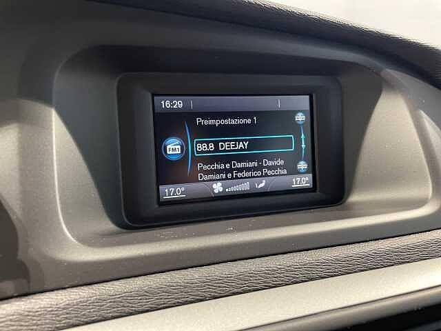 Volvo V40 2.0D 120CV Business - NEOPATENTATI