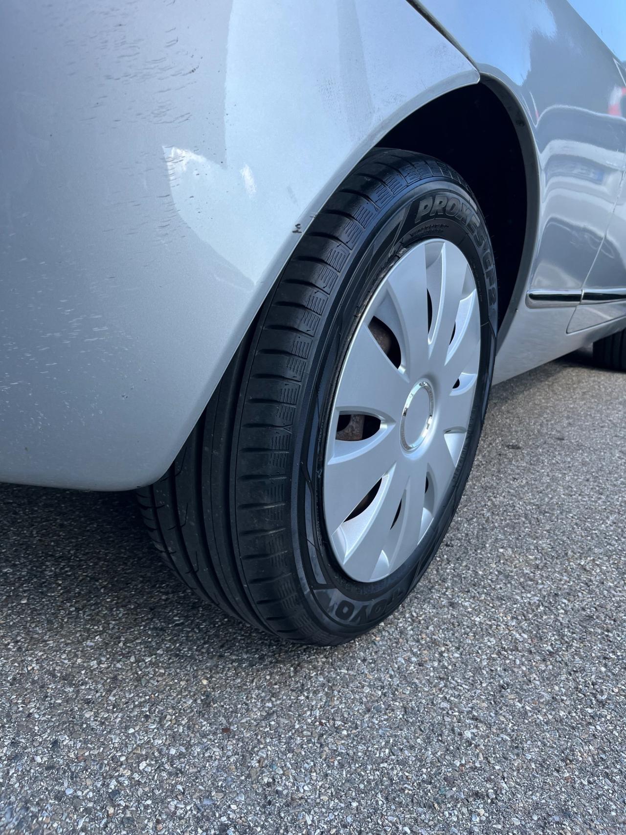 Lancia Ypsilon 1.2 Argento