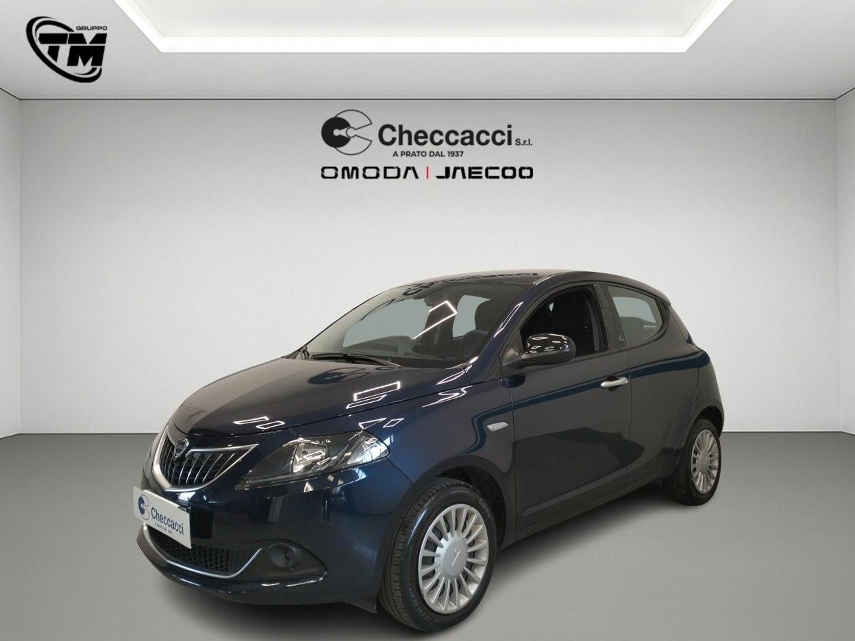 Lancia Ypsilon 1.0 FireFly 5 porte S&S Hybrid Ecochic Silver