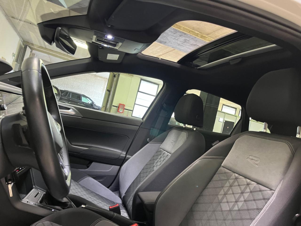 Volkswagen Taigo 1.0 TSI 110 CV DSG R-Line*tetto
