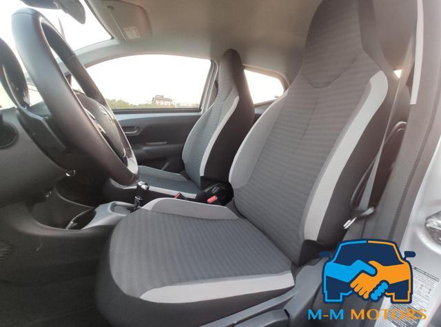TOYOTA Aygo 1.0 69 CV 5 porte x-play MMT *PROMO*