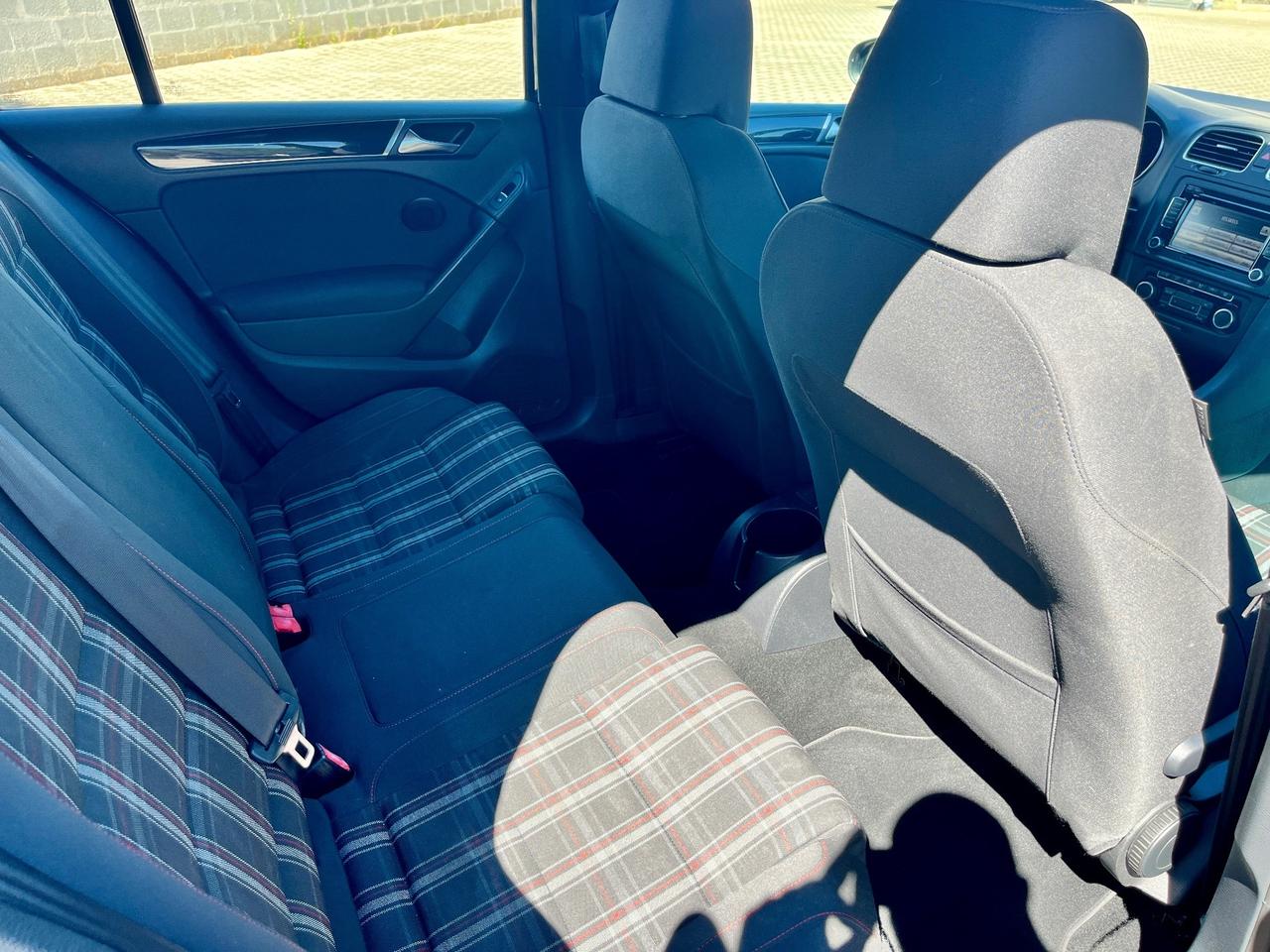 Volkswagen Golf VI GTI 2.0 Turbo benzina - 2011