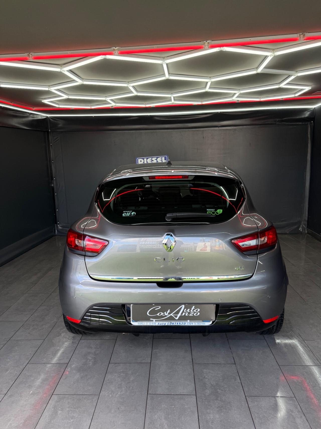 Renault Clio 1.5 dCi 75CV Costume National 2014