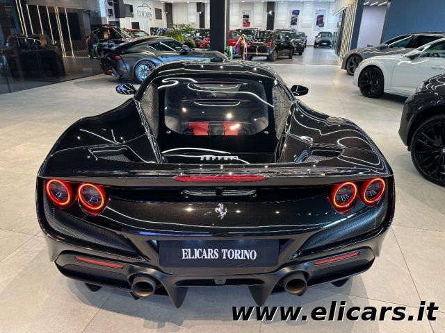 FERRARI F8 Tributo