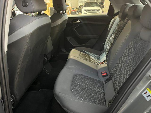 AUDI A1 SPB 30TFSI Stronic S line "17 Sline /FullLED/TELEC