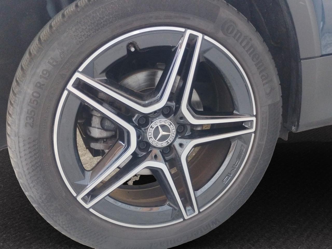 Mercedes GLB 200 d Premium 4MATIC..AMG.TELECAMERA.NAVI