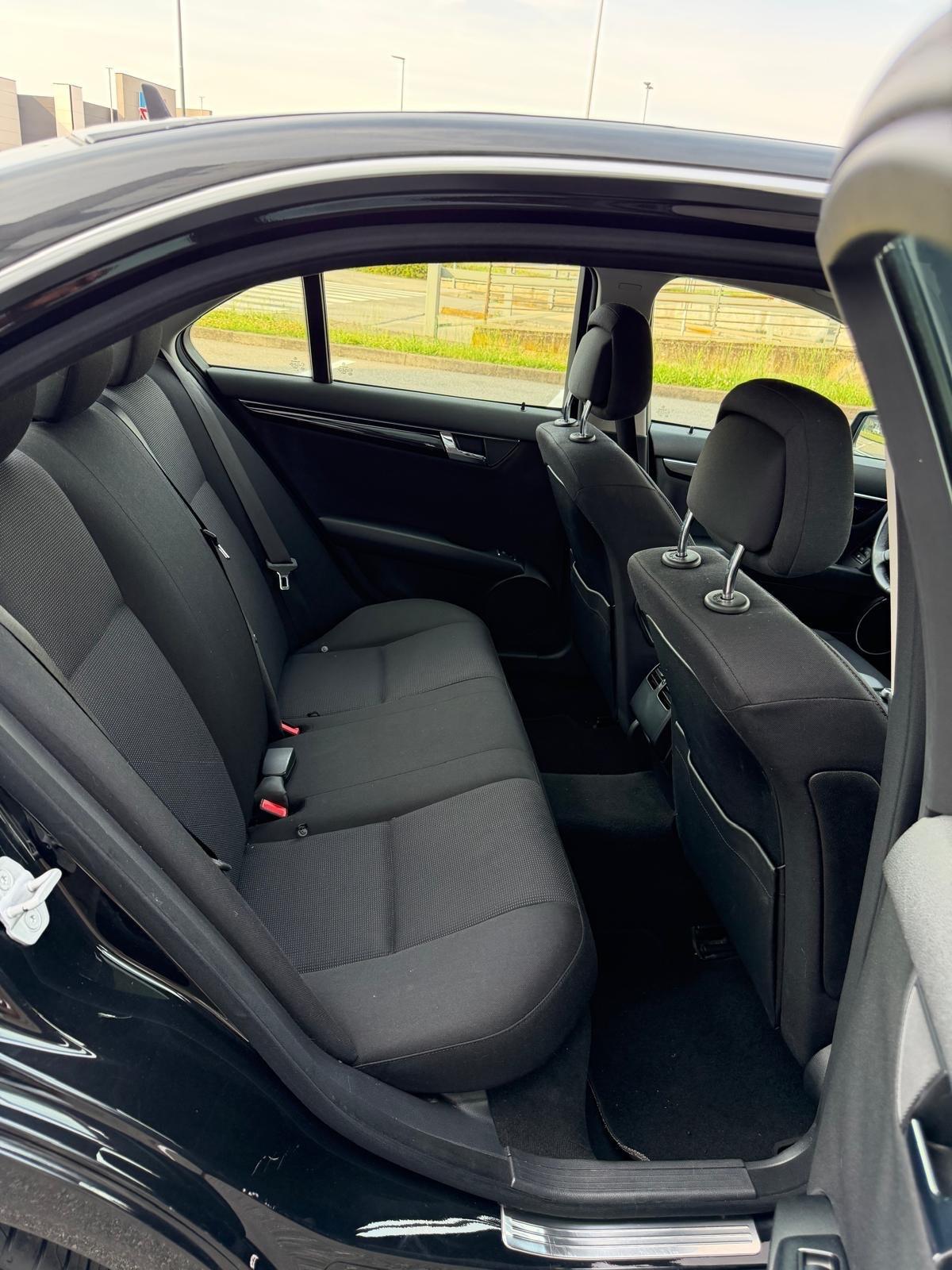 Mercedes-benz C 220 CDI BlueEFFICIENCY Avantgarde AMG