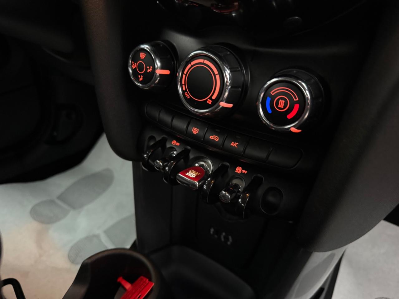 Mini 1.5 Cooper D OK NEOPATENTATI EURO6