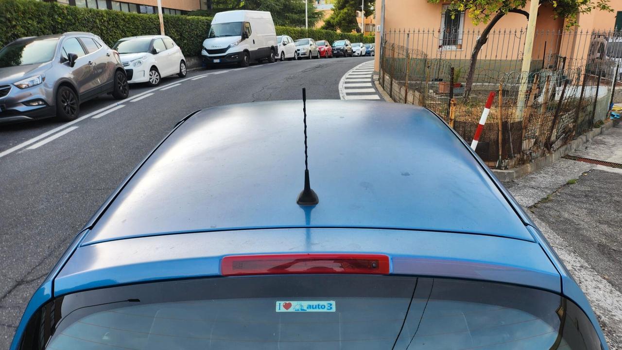 Renault Clio 1.2 16V 3 porte Dynamique