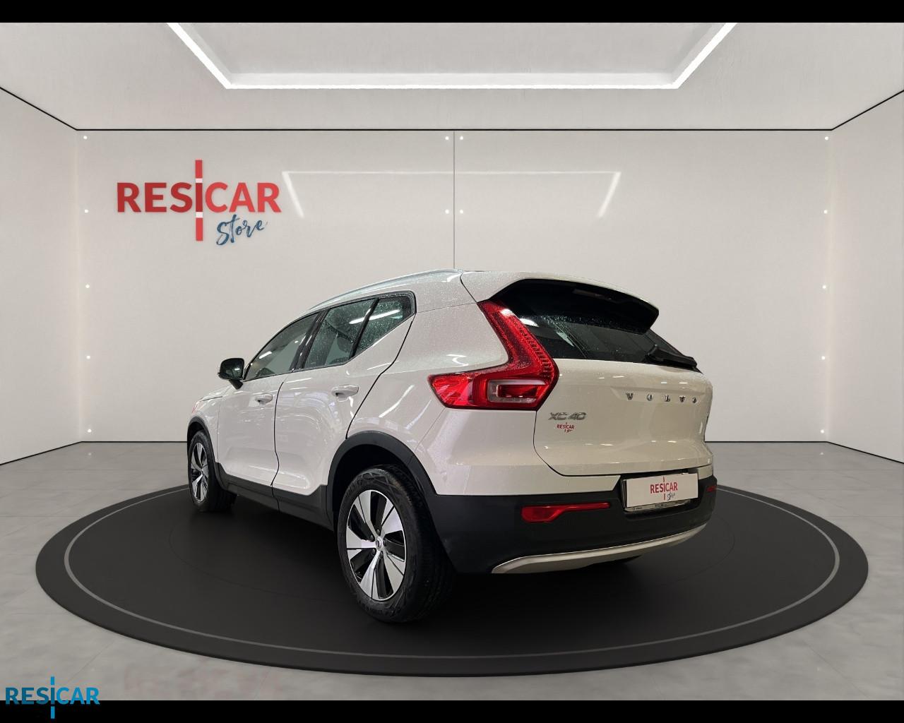 VOLVO XC40 1.5 t2 Momentum AUTOCARRO N1