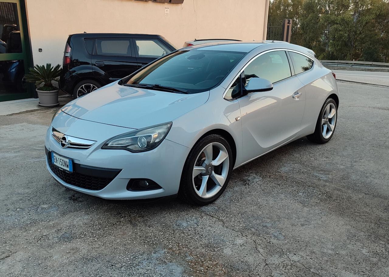 Opel Astra GTC 2.0 CDTI 165CV S&S 3 porte Cosmo S