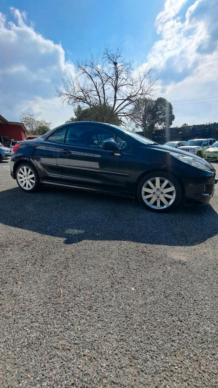 Peugeot 207 CC - 1.6 8V HDi - Allure