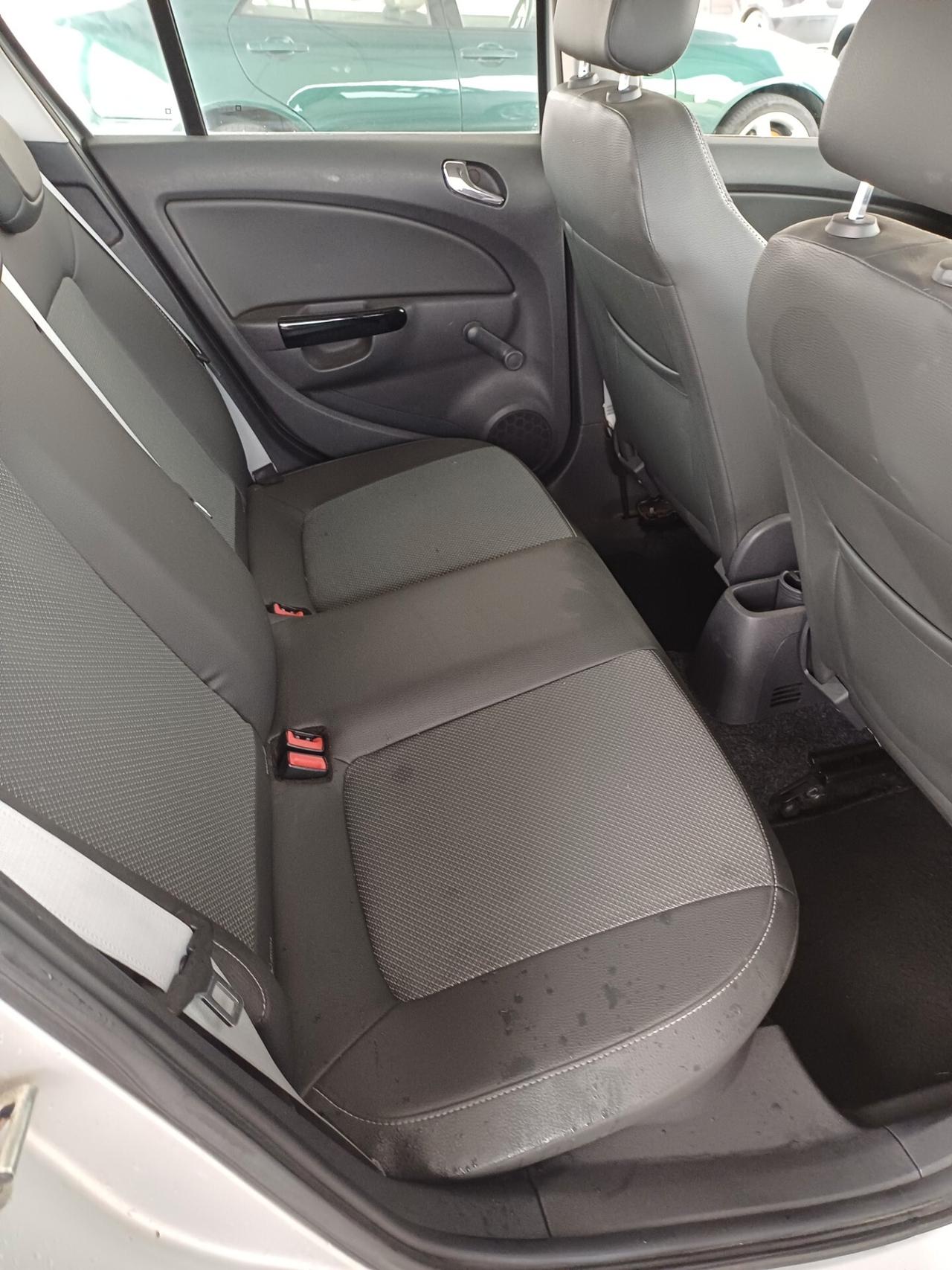 Opel Corsa 1.2 5 porte Easytronic Cosmo adatta a neopatentati