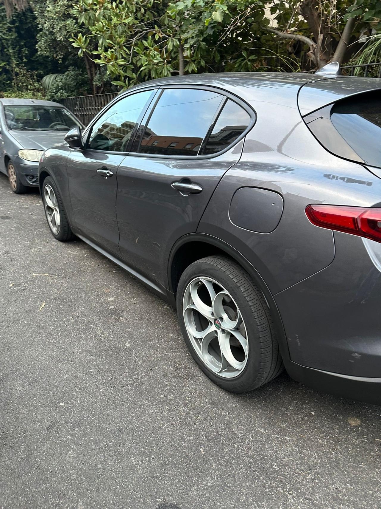 Alfa Romeo Stelvio 2.2 Turbodiesel 180 CV AT8 Business
