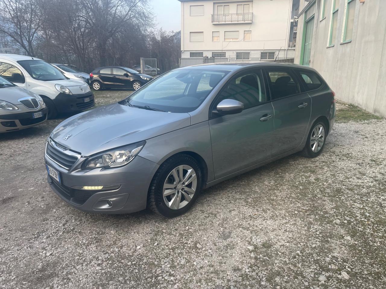 Peugeot 308 BlueHDi 100 S&S SW Business