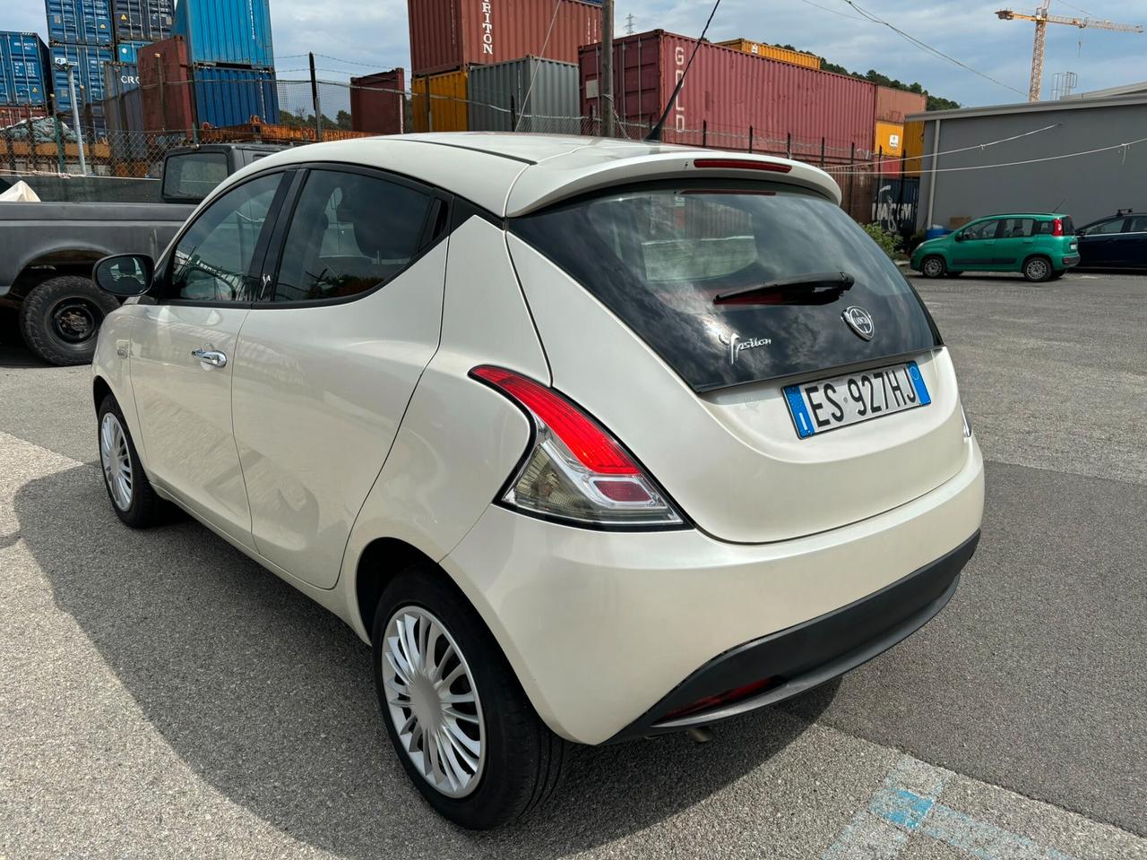 Lancia Ypsilon 1.2 69 CV 5 porte S&S Gold OK NEOPATENTATI