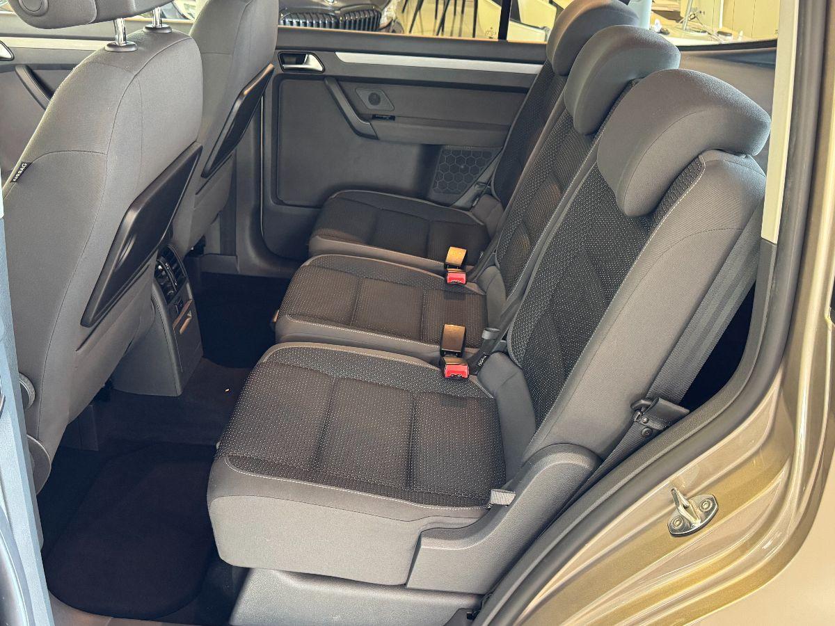 VOLKSWAGEN Touran 1.6 TDI Highline solo 130.000km
