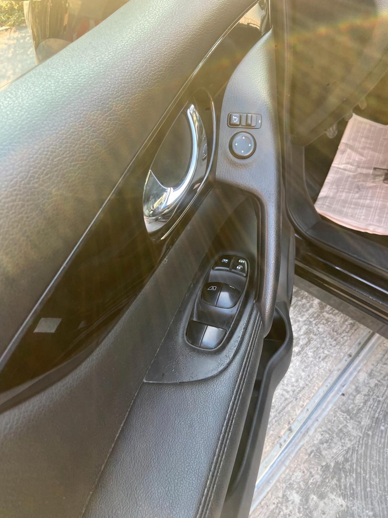 Nissan Qashqai 1.6 dCi Tekna (TETTO-NAVI-RETROCAMERA )